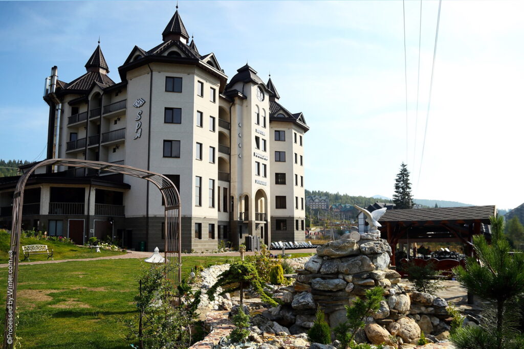 Готель «Mardan Palace SPA Resort» у Буковелі
