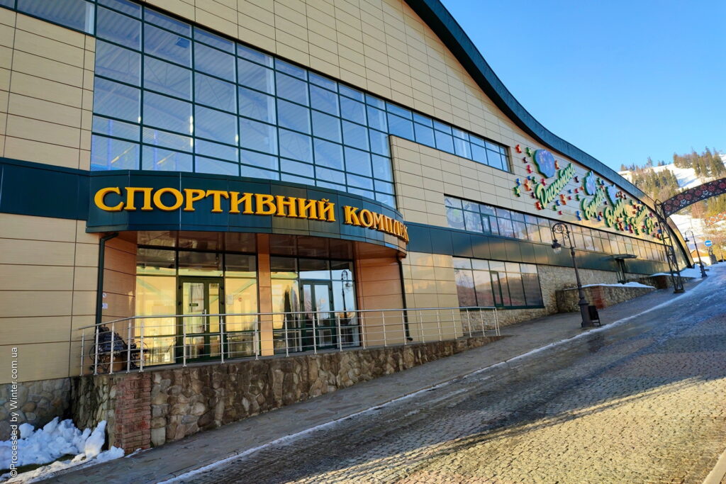 Спортивно-розважальний центр у Плаї