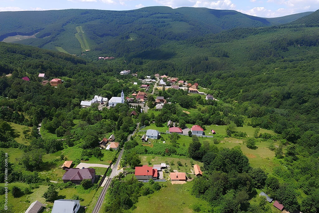 Бальнеологічний курорт Синяк у Закарпатській області
