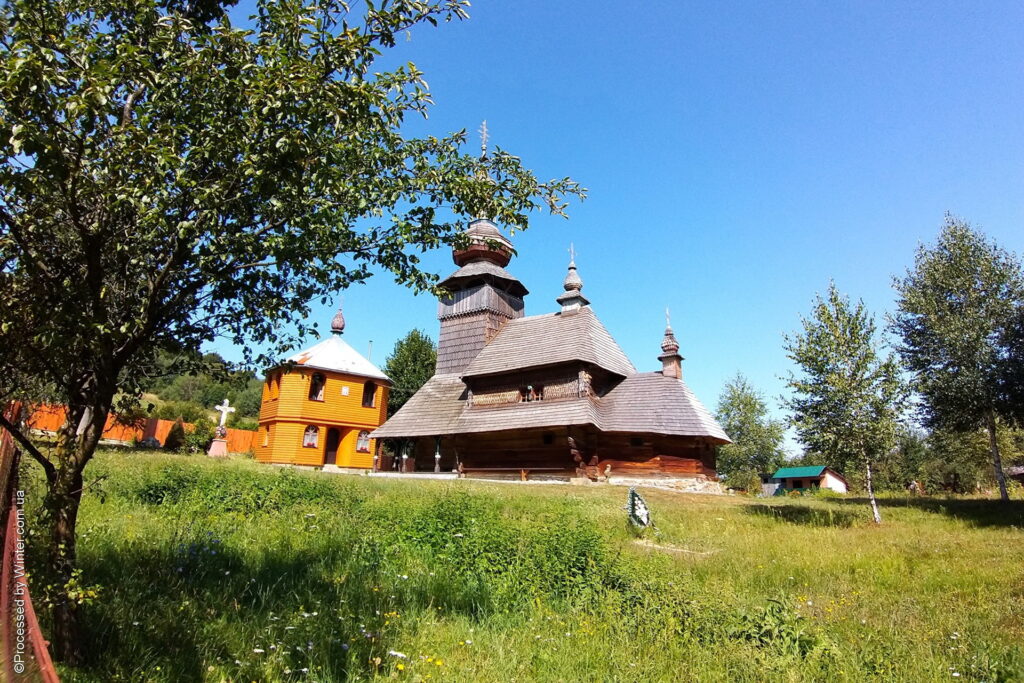 Михайлівська церква у Сваляві
